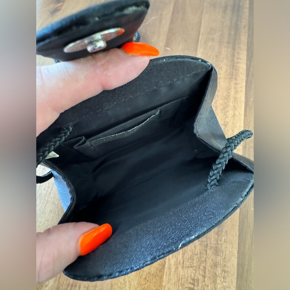 Bijoux Terner Black Clamshell Evening Bag - Picture 8 of 9